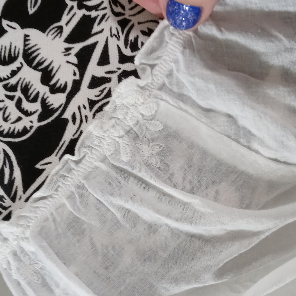 🆕️ 💛Mystree💛 - Ombre Yellow/White Eyelet Peasant Top - Picture 6 of 13